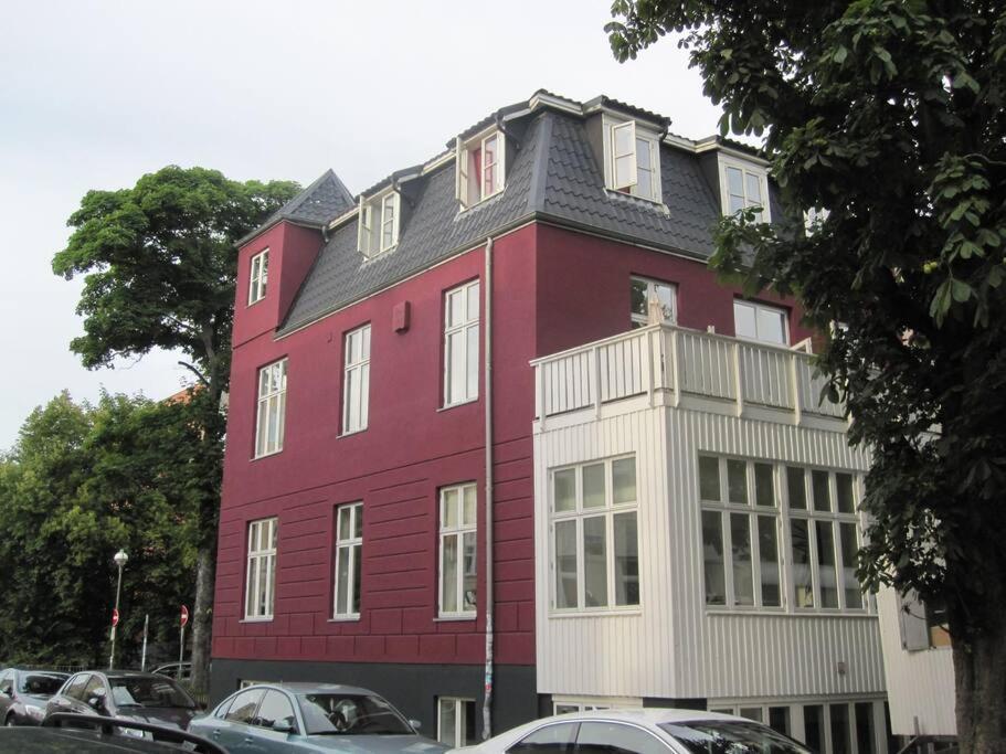 Sunny Apartment At Rostock - Pink Екстериор снимка