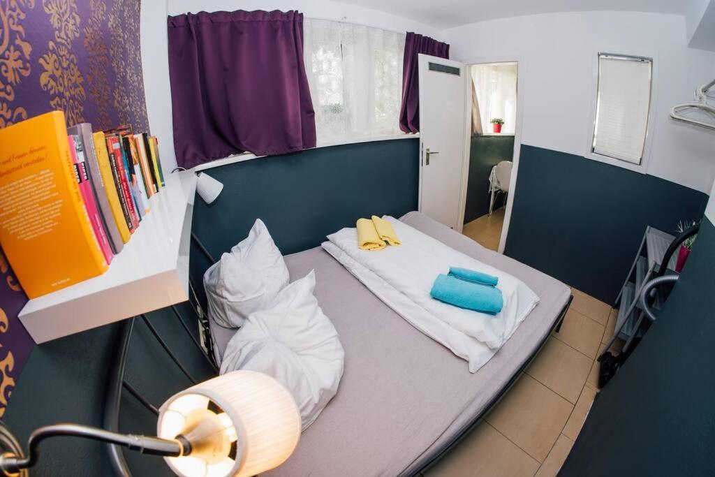 Sunny Apartment At Rostock - Pink Екстериор снимка