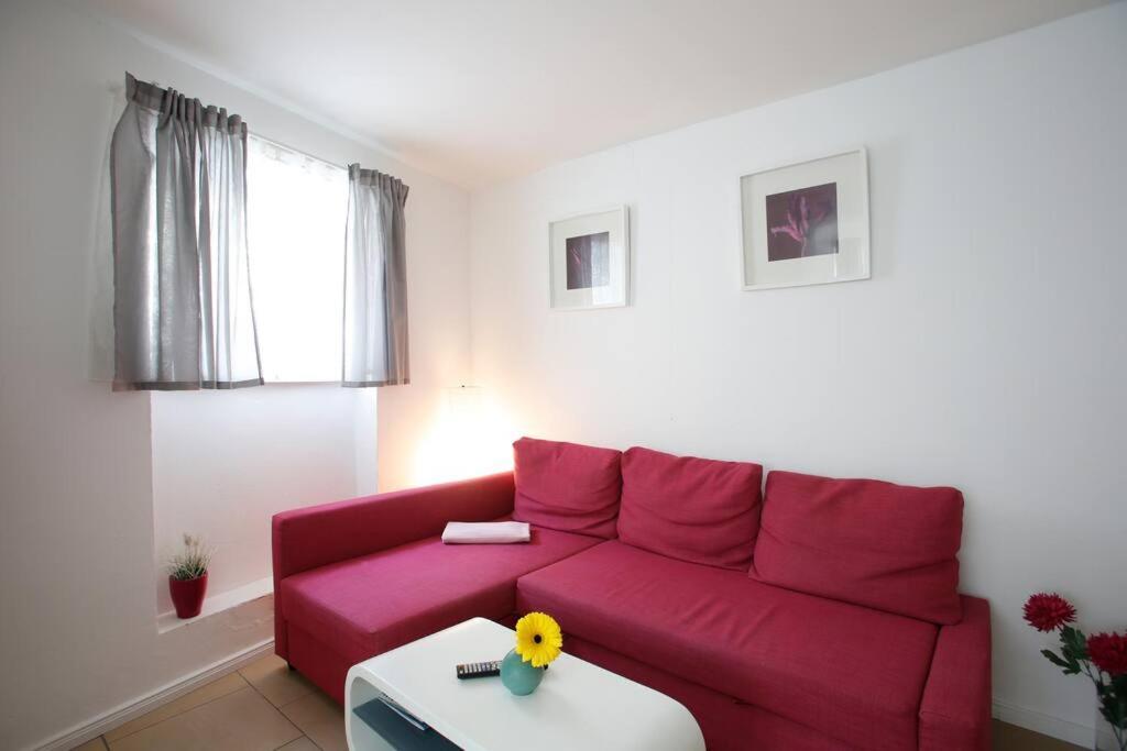 Sunny Apartment At Rostock - Pink Екстериор снимка